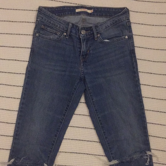 Levi’s 711 woman’s skinny jeans - Picture 2 of 5